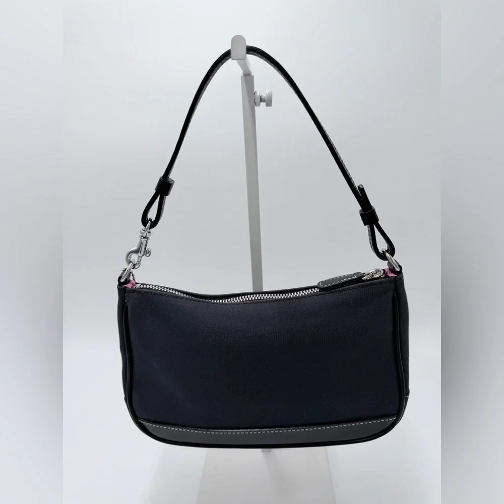 Coach Vintage Black Signature Canvas Shoulder Bag Y2K Pink Interior Style 7769